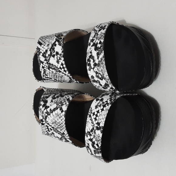 Volatile Snake Print Cross Strap Wedge Sandal - Picture 1 of 8